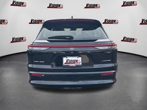 Used 2025 Toyota Crown Signia w/ Advanced Technology Package AWD/4WD image 4