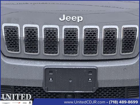 Used 2021 Jeep Cherokee Limited image 10