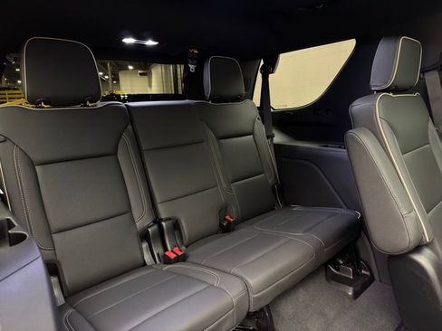 Used 2023 Chevrolet Tahoe Premier image 7