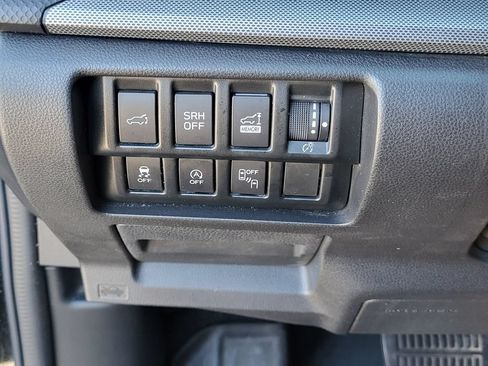 Used 2019 Subaru Forester Limited AWD/4WD image 9
