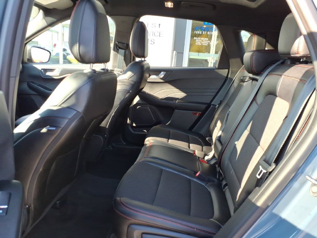 Used 2024 Ford Escape ST-Line w/ Tech Pack #1 AWD/4WD image 14