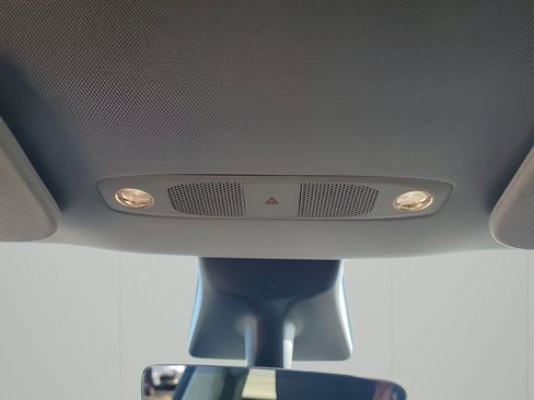 Used 2021 Tesla Model Y Long Range image 29