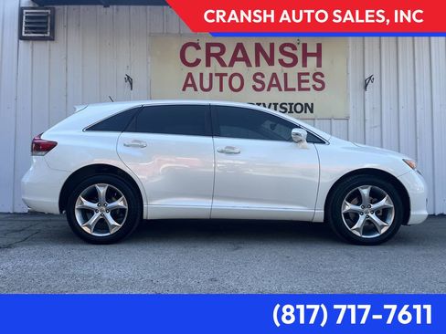 Used 2014 Toyota Venza LE image 1