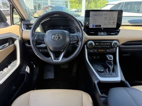 Certified 2025 Toyota RAV4 XLE Premium AWD/4WD image 31