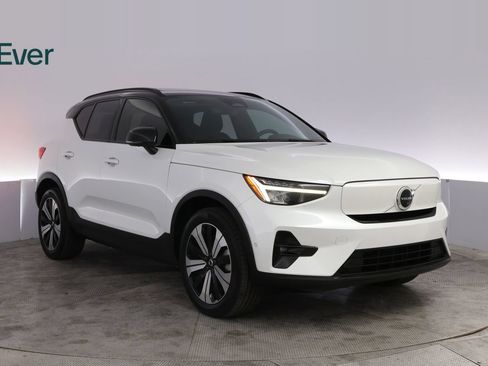 Used 2023 Volvo XC40 Recharge Plus AWD/4WD image 13