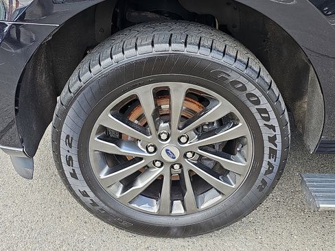 Used 2020 Ford Expedition Max Limited image 8