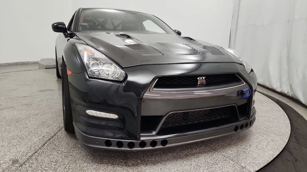 Used 2014 Nissan GT-R Black Edition AWD/4WD image 11