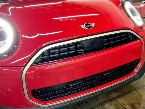 Certified 2025 MINI Cooper 4-Door Hardtop image 33