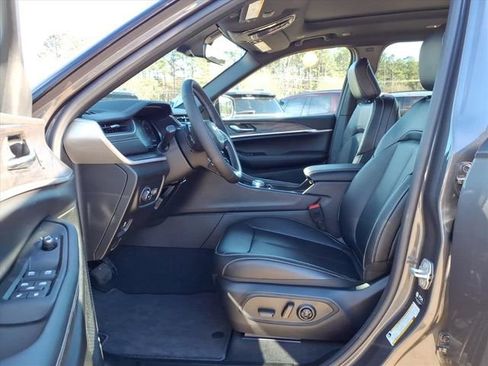 New 2025 Jeep Grand Cherokee L Limited image 14