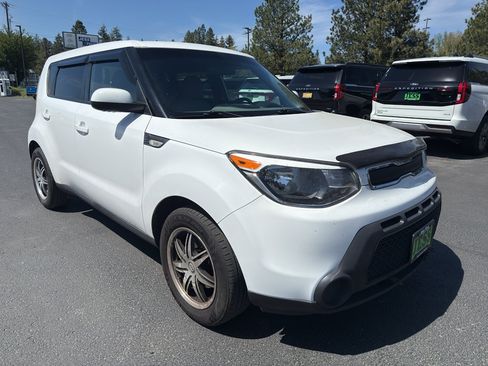 Used 2014 Kia Soul FWD image 10