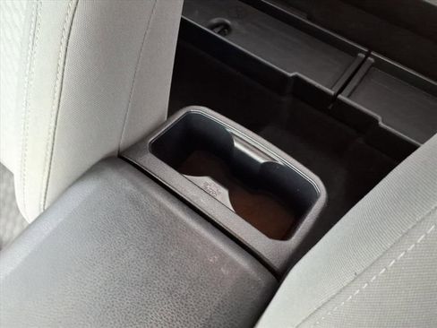 Used 2020 Toyota Tacoma SR image 31