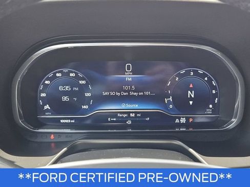 Used 2022 Chevrolet Tahoe Z71 w/ Luxury Package AWD/4WD image 33