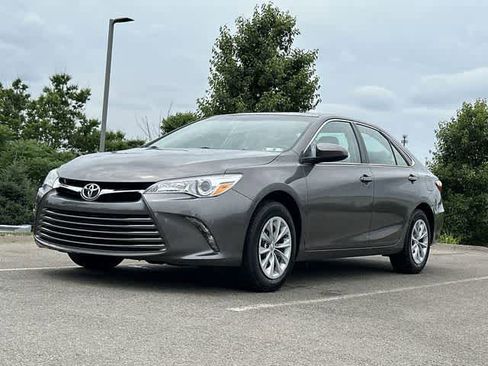 Used 2017 Toyota Camry LE FWD image 17