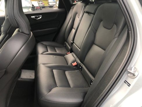 Used 2025 Volvo XC60 T8 Plus w/ Protection Package Premier image 33