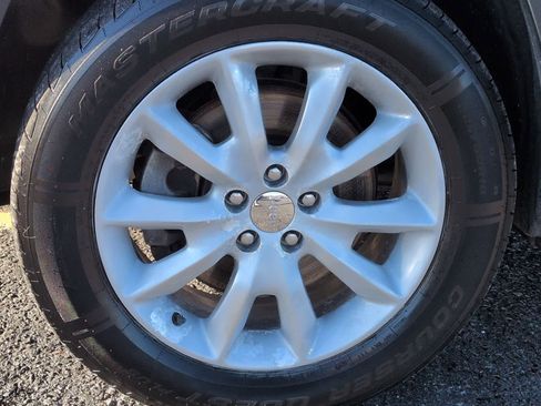 Used 2016 Jeep Cherokee Limited image 14