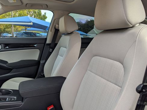 Certified 2023 Honda Civic EX image 11