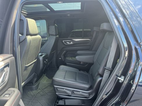Used 2024 Chevrolet Tahoe RST w/ Luxury Package AWD/4WD image 34