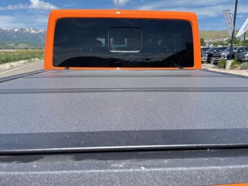 New 2025 Jeep Gladiator Sport w/ Premium Package image 11