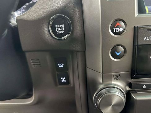 Used 2013 Lexus GX 460 image 23