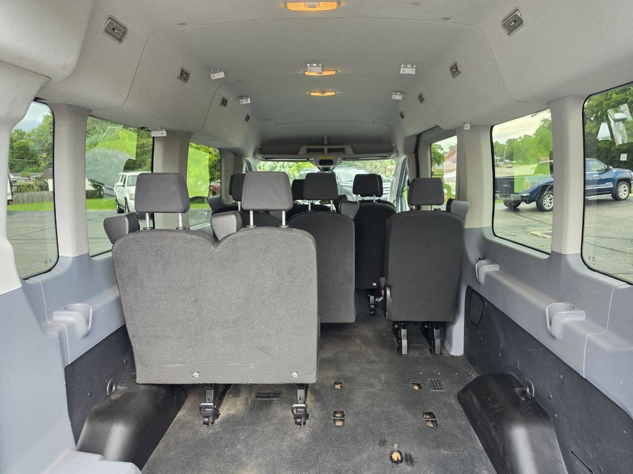 Used 2018 Ford Transit 350 XLT RWD image 7