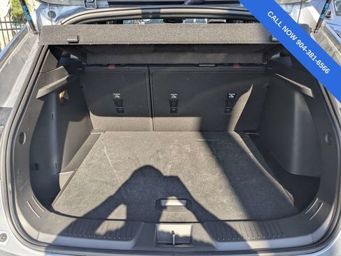 Used 2025 Chevrolet Trax RS w/ Sunroof Package FWD image 13