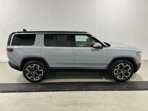 Used 2024 Rivian R1S Adventure AWD/4WD image 6