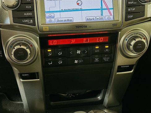 Used 2013 Toyota 4Runner Limited image 23