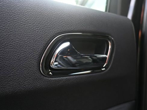 Used 2018 Dodge Durango SRT w/ Technology Group image 50