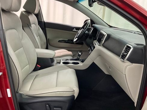 Used 2022 Kia Sportage EX w/ EX Technology Package image 28