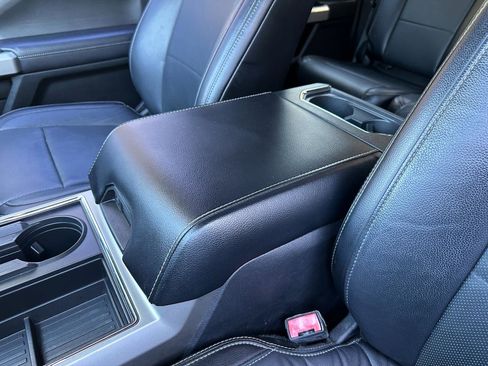 Used 2017 Ford F250 Lariat w/ Chrome Package image 45