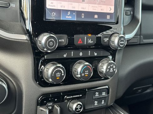 New 2027 RAM 1500 4x4 Crew Cab image 18