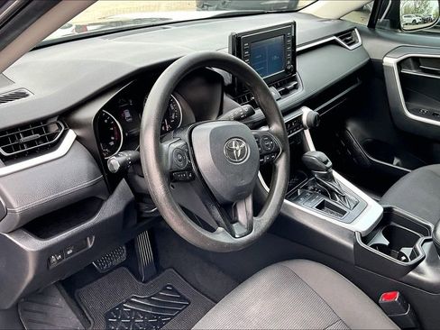 Used 2019 Toyota RAV4 LE image 16