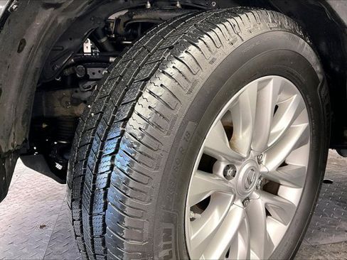 Used 2019 Lexus GX 460 image 32