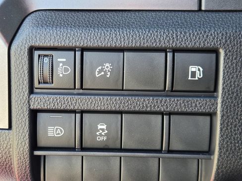 Used 2025 Toyota 4Runner SR5 AWD/4WD image 23