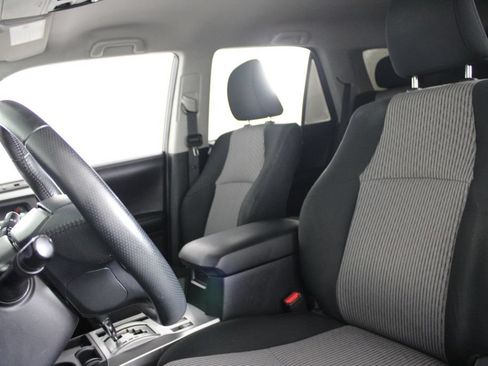 Used 2017 Toyota 4Runner SR5 RWD image 18