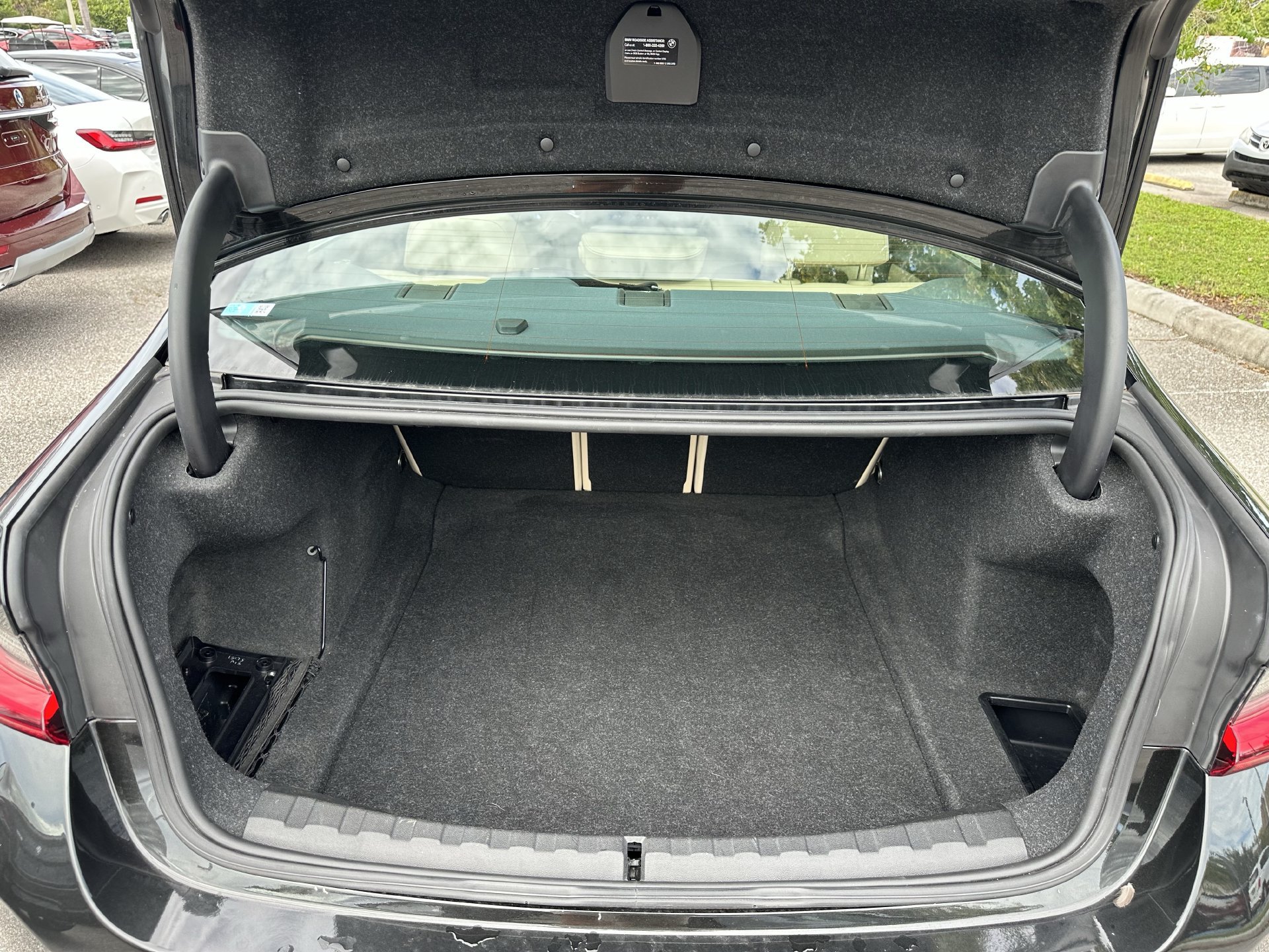 Certified 2025 BMW 330i Sedan RWD image 9
