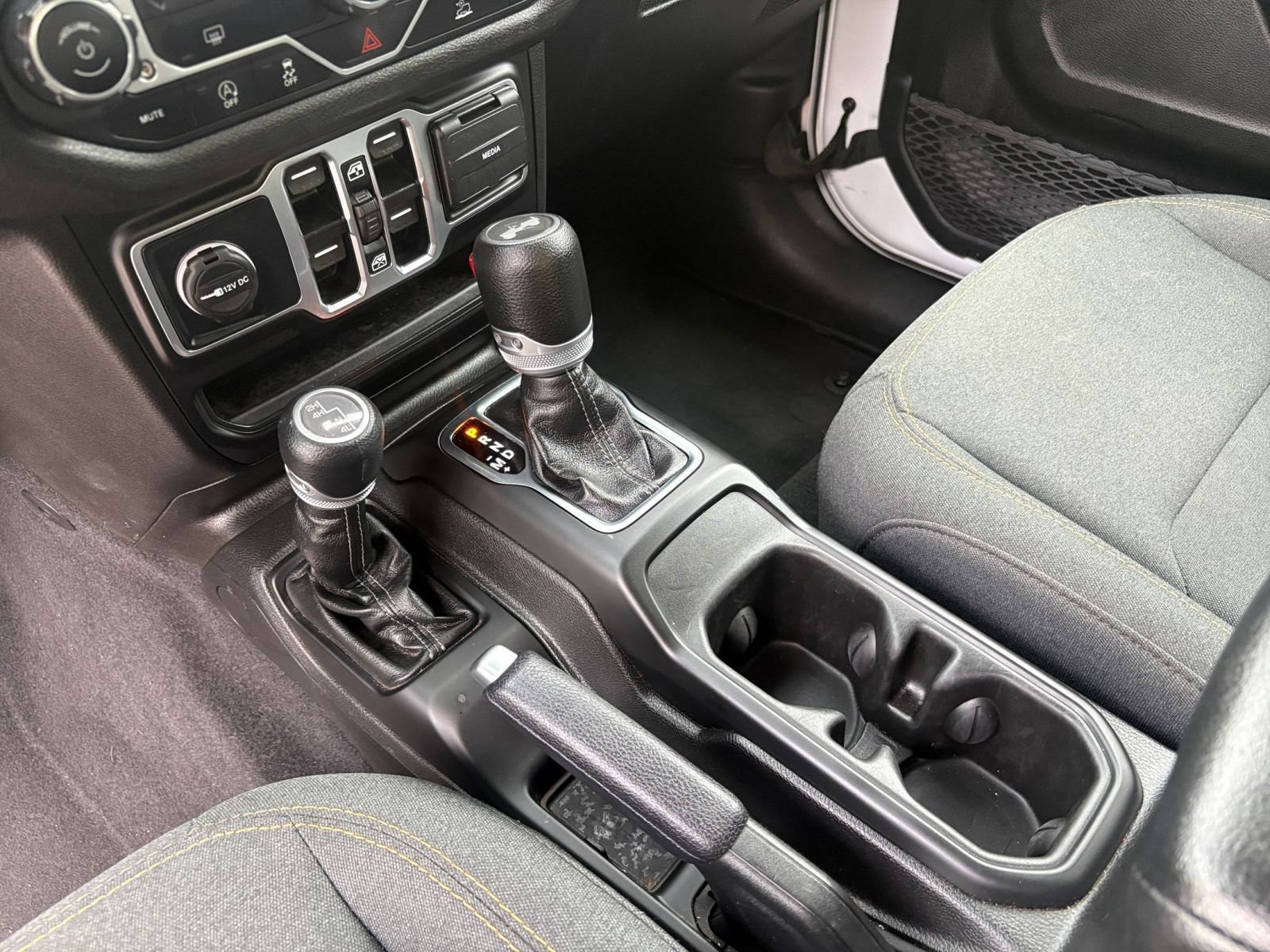 Used 2025 Jeep Wrangler Unlimited Sport AWD/4WD image 41