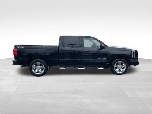 Used 2017 Chevrolet Silverado 1500 LT w/ LT Eassist Package image 9
