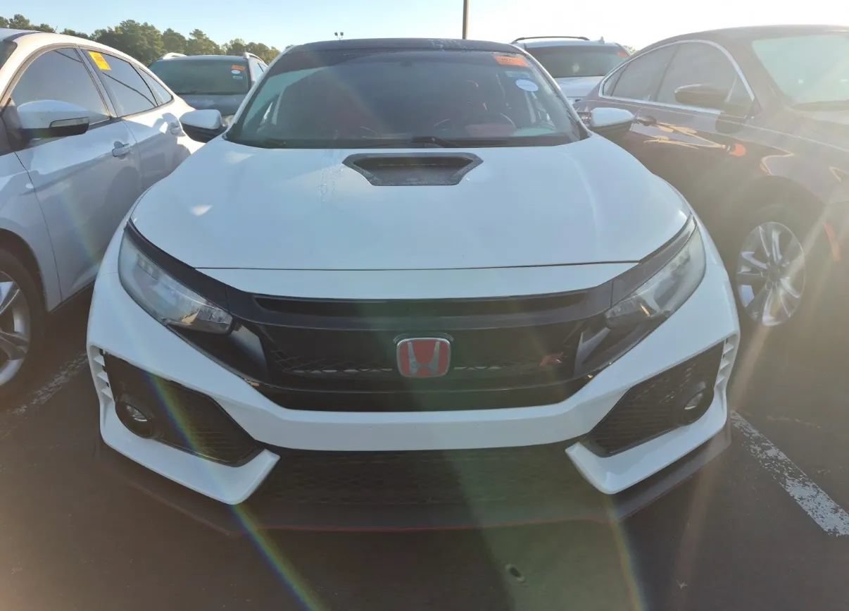 Used 2019 Honda Civic Type R image 3
