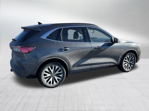 Used 2020 Ford Escape Titanium image 11