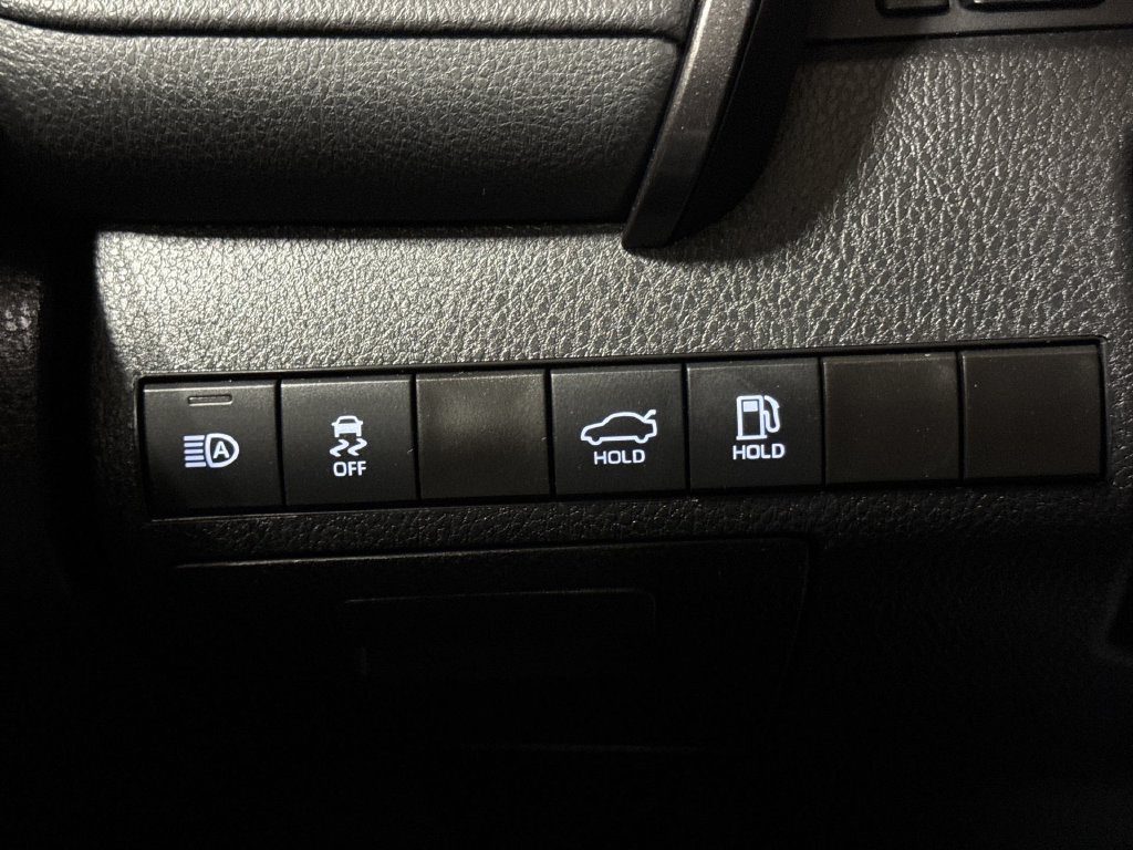 Used 2023 Toyota Camry SE FWD image 18