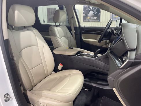 Used 2021 Buick Enclave Essence w/ Sound and Sites Package AWD/4WD image 12