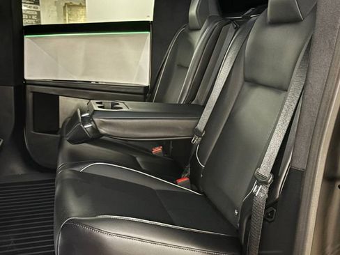 Used 2024 Tesla Cybertruck AWD Crew Cab image 22