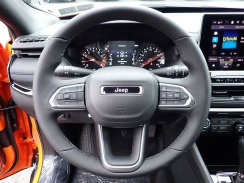 New 2026 Jeep Compass Limited image 18