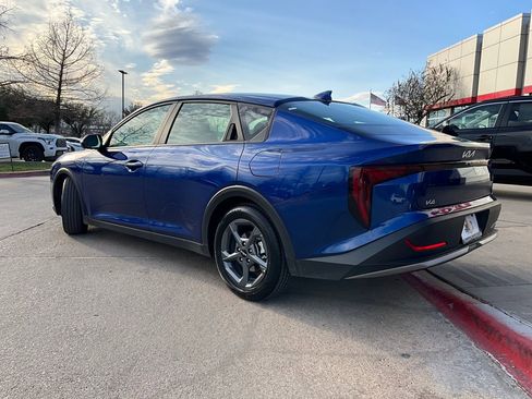 Used 2025 Kia K4 LXS image 8