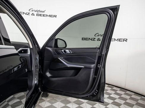 Used 2024 BMW X7 xDrive40i w/ Parking Assistance Package image 20