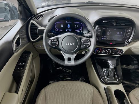 Used 2023 Kia Soul LX image 20