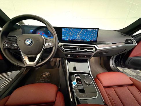 Used 2024 BMW i4 eDrive35 w/ Convenience Package RWD image 16