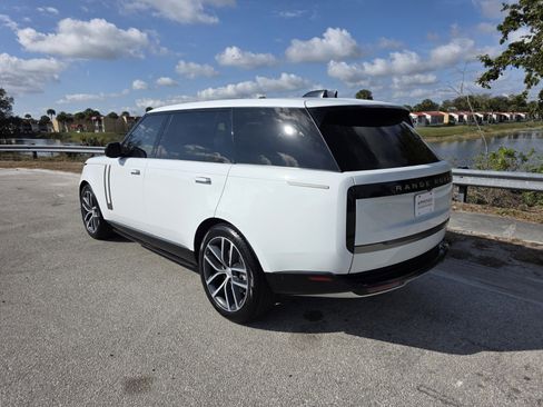 Certified 2024 Land Rover Range Rover Long Wheelbase SE image 2