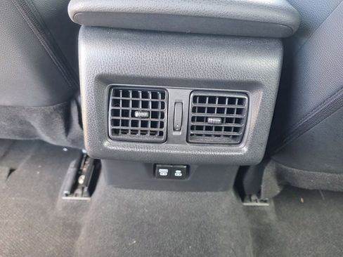 Used 2025 Toyota Camry SE FWD image 25